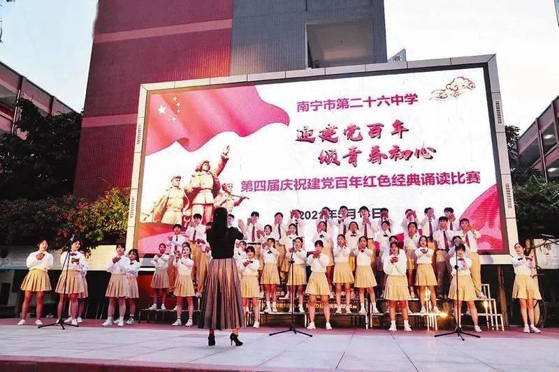 盛装“雪世界”“尔滨”上演冬日浪漫